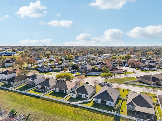 5049 Hauna Lane, Dickinson, TX 77539