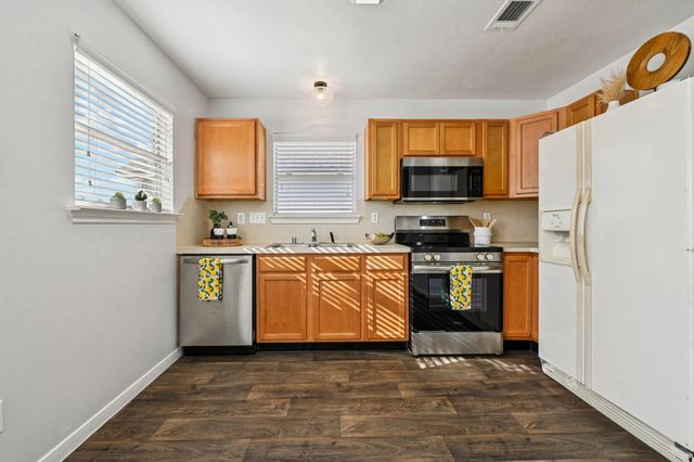 5049 Hauna Lane, Dickinson, TX 77539