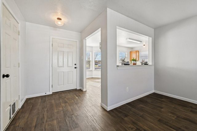 5049 Hauna Lane, Dickinson, TX 77539