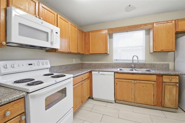 2706 40TH STREET W, Bradenton, FL 34205