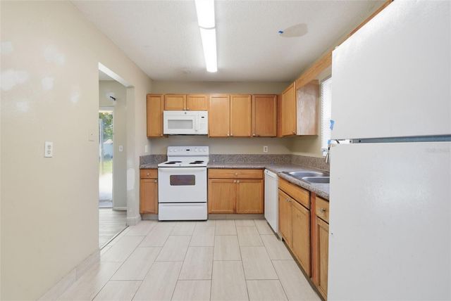 2706 40TH STREET W, Bradenton, FL 34205