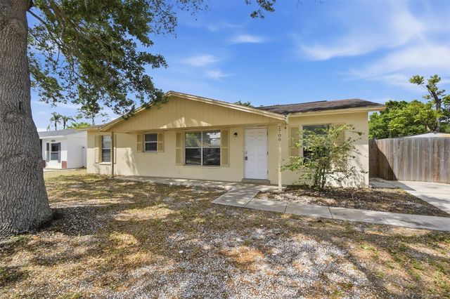 2706 40TH STREET W, Bradenton, FL 34205