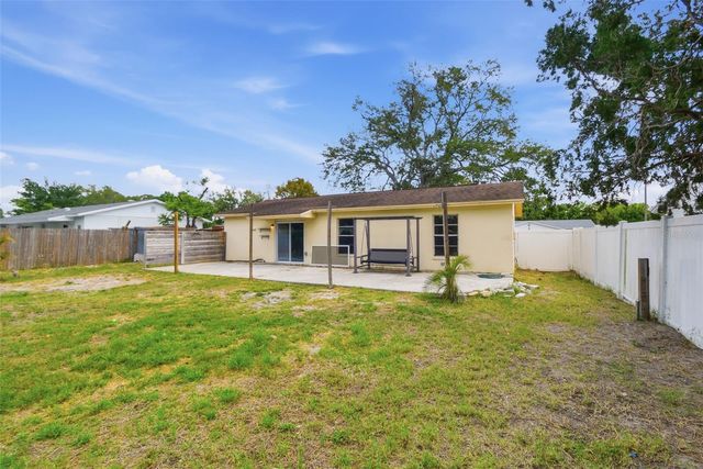 2706 40TH STREET W, Bradenton, FL 34205