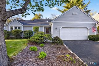 17 Canterbury Road 17, Hamden, CT 06514