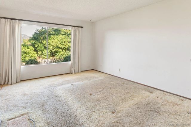 6392 Amberly St, San Diego, CA 92120