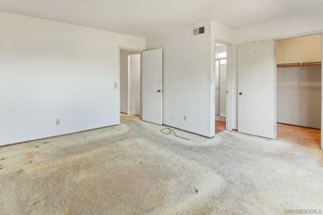 6392 Amberly St, San Diego, CA 92120