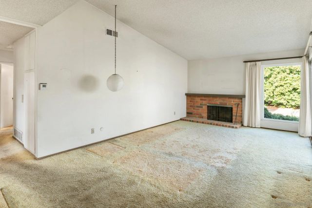 6392 Amberly St, San Diego, CA 92120