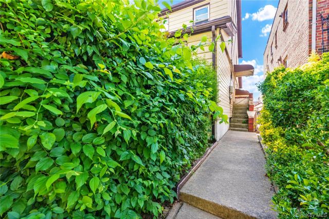 61-20 156th Street, Flushing, NY 11367