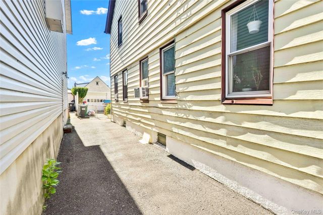 61-20 156th Street, Flushing, NY 11367