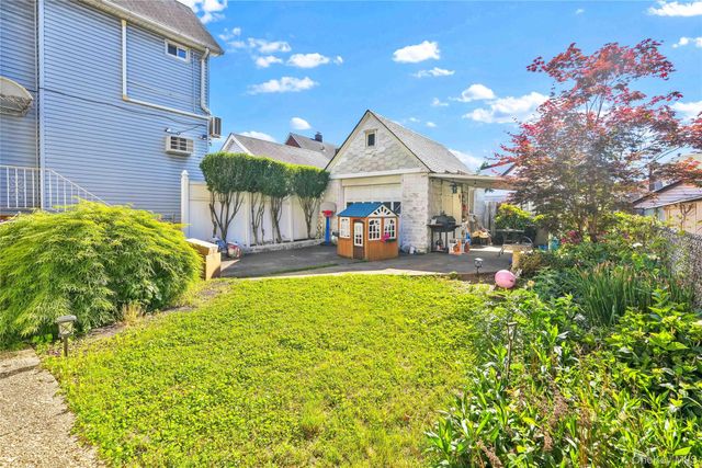 61-20 156th Street, Flushing, NY 11367