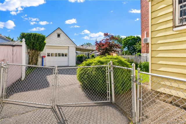 61-20 156th Street, Flushing, NY 11367