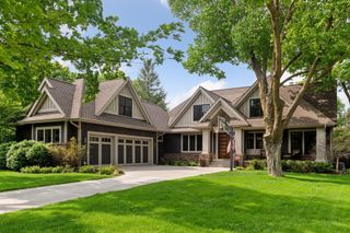 154 Babcock Lane, Wayzata, MN 55391