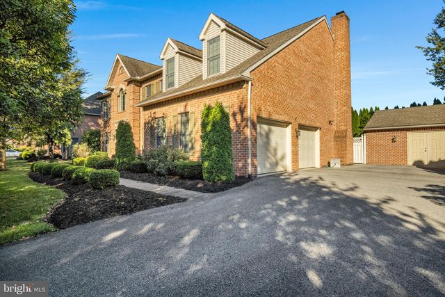 1223 HILLSIDE DR, Carlisle, PA 17013