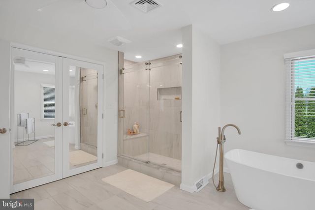 1223 HILLSIDE DR, Carlisle, PA 17013