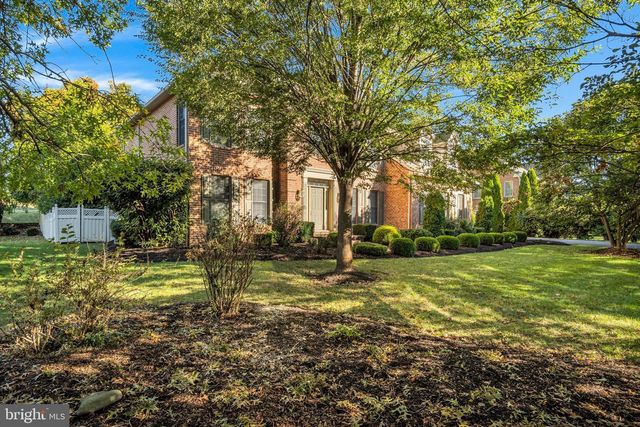 1223 HILLSIDE DR, Carlisle, PA 17013
