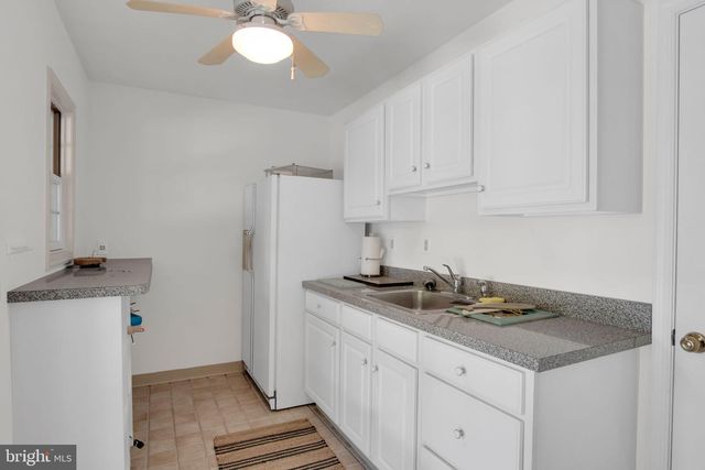 1223 HILLSIDE DR, Carlisle, PA 17013