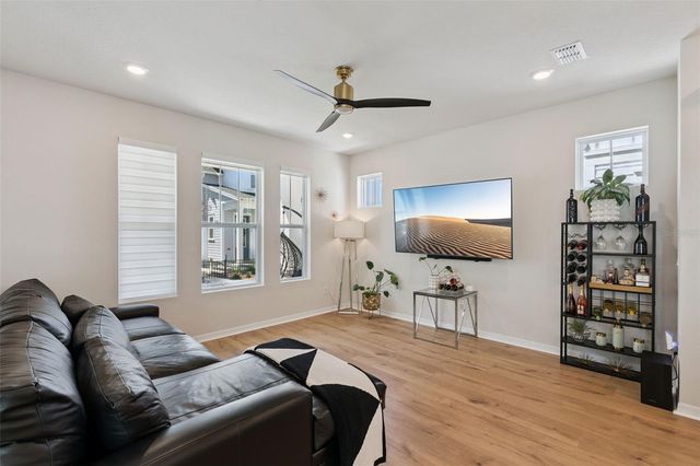 936 KYLEE ALY, Winter Garden, FL 34787