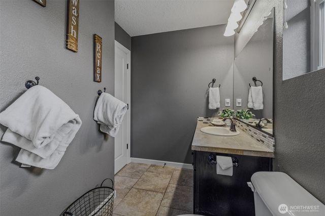 2404 NE 187th Place, Vancouver, WA 98684