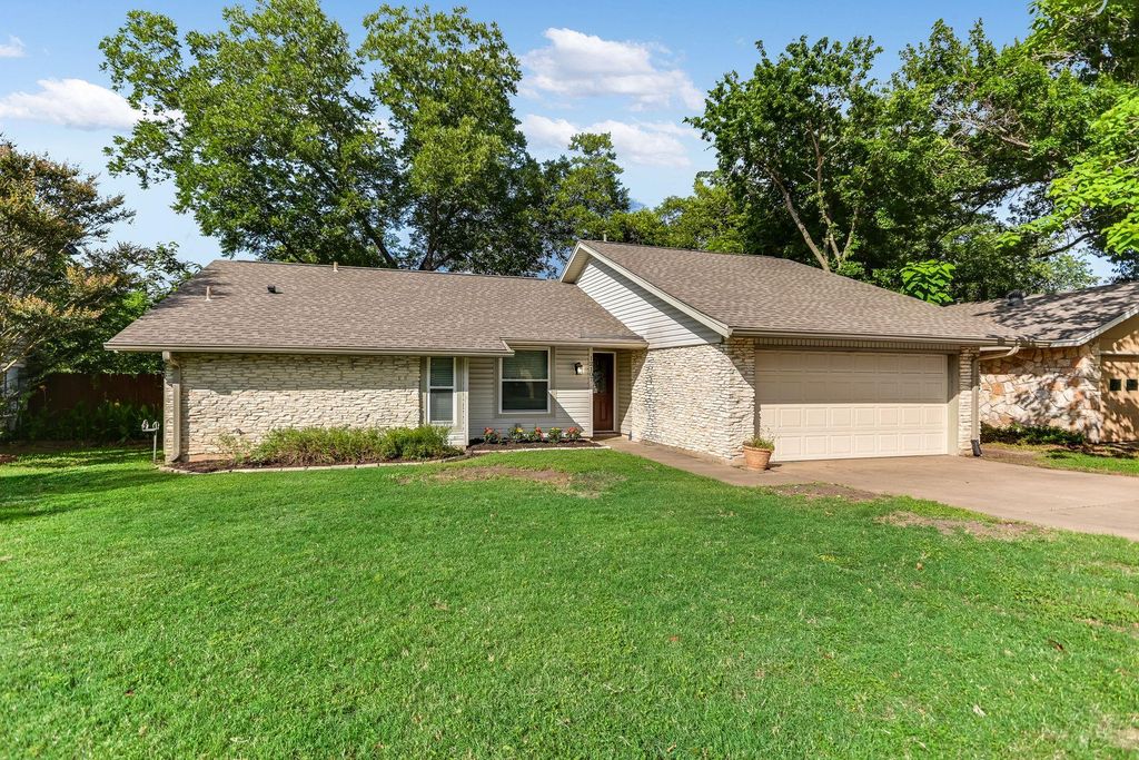 12107 Scissortail DR, Austin, TX 78750
