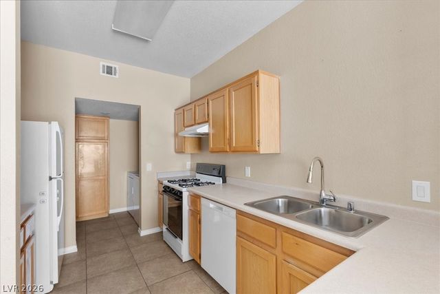 683 Harbor Mist Avenue, Henderson, NV 89015