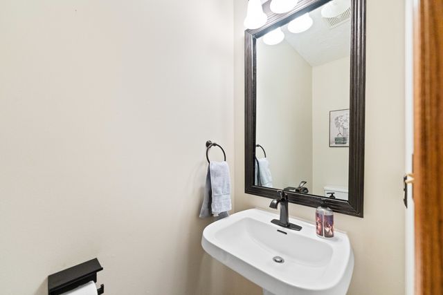 1169 Golf Court, Dekalb, IL 60115