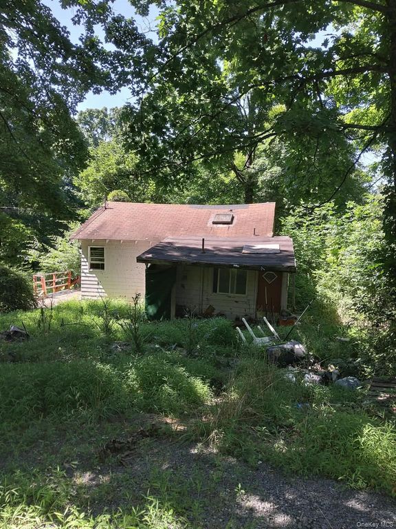 90 Arcardian Trail, Blooming Grove, NY 10950