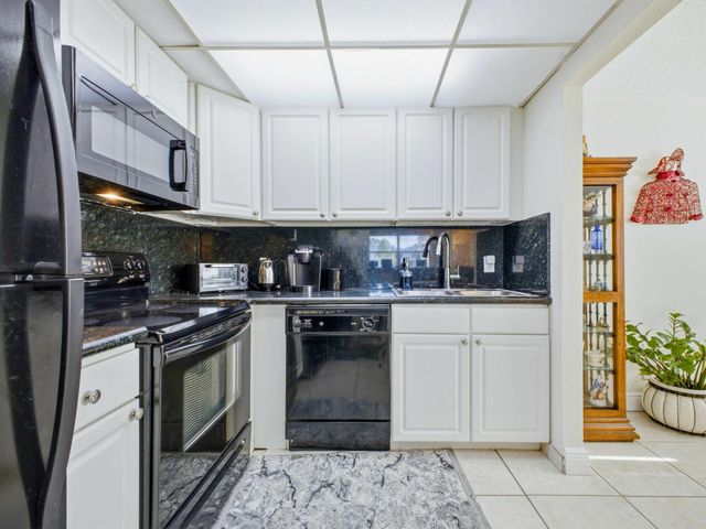 202 Brittany F, Delray Beach, FL 33446