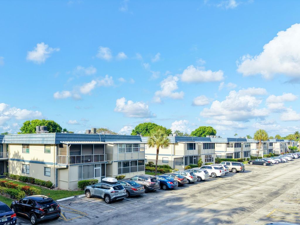 202 Brittany F, Delray Beach, FL 33446