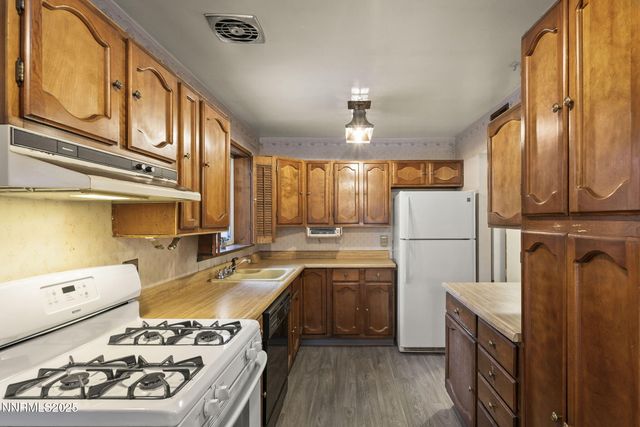 1675 Auburn Way, Reno, NV 89502