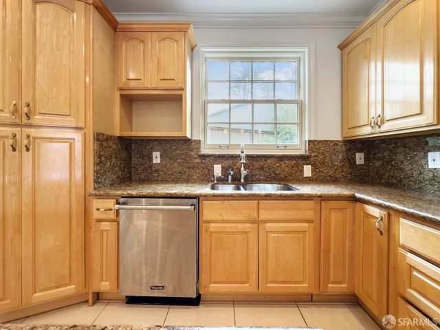 1325 Portola Drive, San Francisco, CA 94127