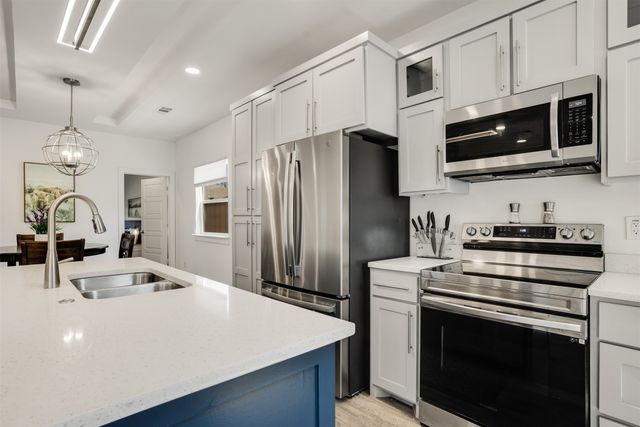3725 Toronto Street, Dallas, TX 75212