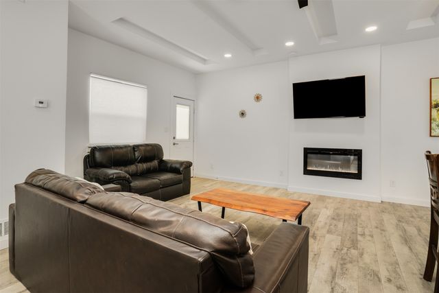 3725 Toronto Street, Dallas, TX 75212