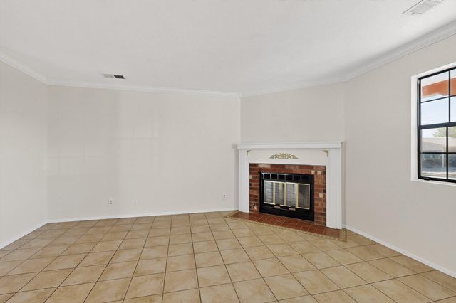 816 Stagecoach Road SE, Rio Rancho, NM 87124