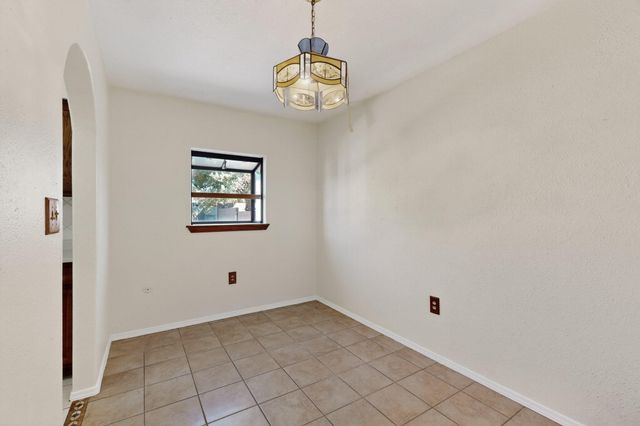 816 Stagecoach Road SE, Rio Rancho, NM 87124