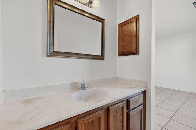 816 Stagecoach Road SE, Rio Rancho, NM 87124