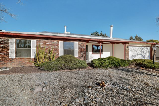 816 Stagecoach Road SE, Rio Rancho, NM 87124