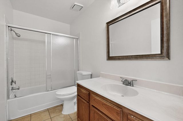 816 Stagecoach Road SE, Rio Rancho, NM 87124