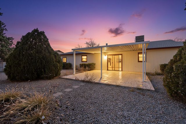 816 Stagecoach Road SE, Rio Rancho, NM 87124