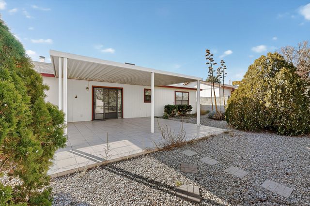 816 Stagecoach Road SE, Rio Rancho, NM 87124