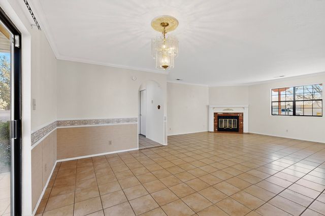 816 Stagecoach Road SE, Rio Rancho, NM 87124