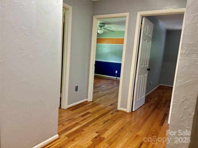 8417 Rolling Hills Avenue, Hickory, NC 28602