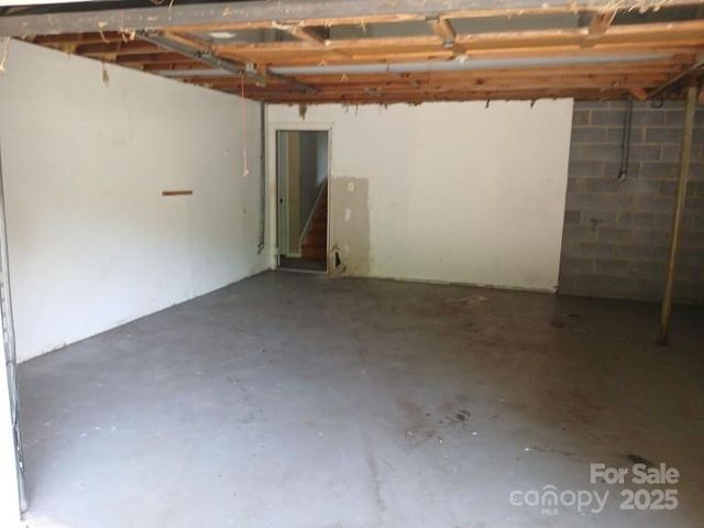 8417 Rolling Hills Avenue, Hickory, NC 28602