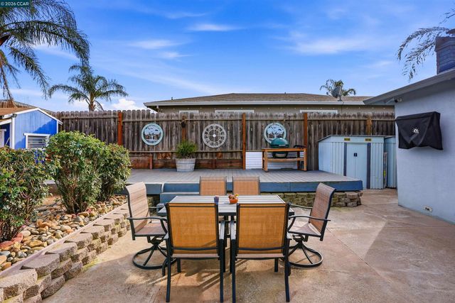 368 Atherton Ave, Pittsburg, CA 94565