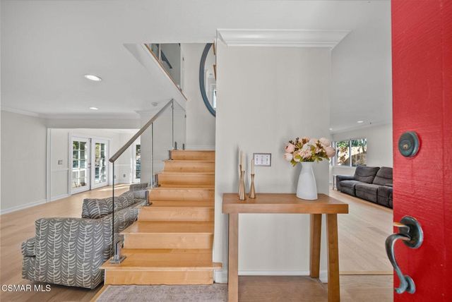 30729 Lakefront Drive, Agoura Hills, CA 91301