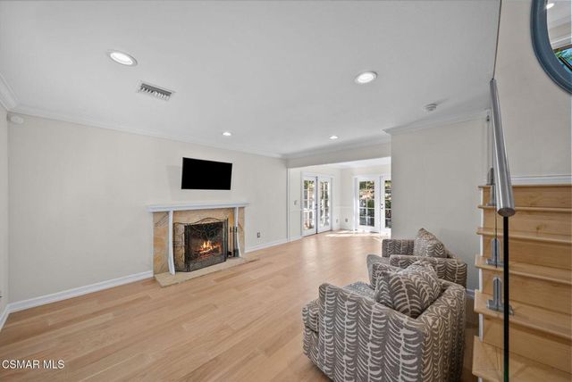 30729 Lakefront Drive, Agoura Hills, CA 91301