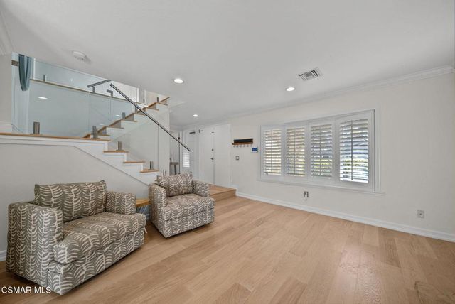 30729 Lakefront Drive, Agoura Hills, CA 91301