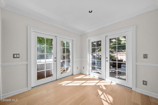 30729 Lakefront Drive, Agoura Hills, CA 91301