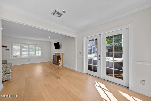 30729 Lakefront Drive, Agoura Hills, CA 91301