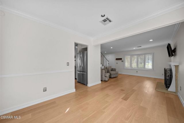 30729 Lakefront Drive, Agoura Hills, CA 91301