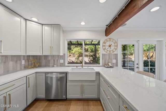 30729 Lakefront Drive, Agoura Hills, CA 91301